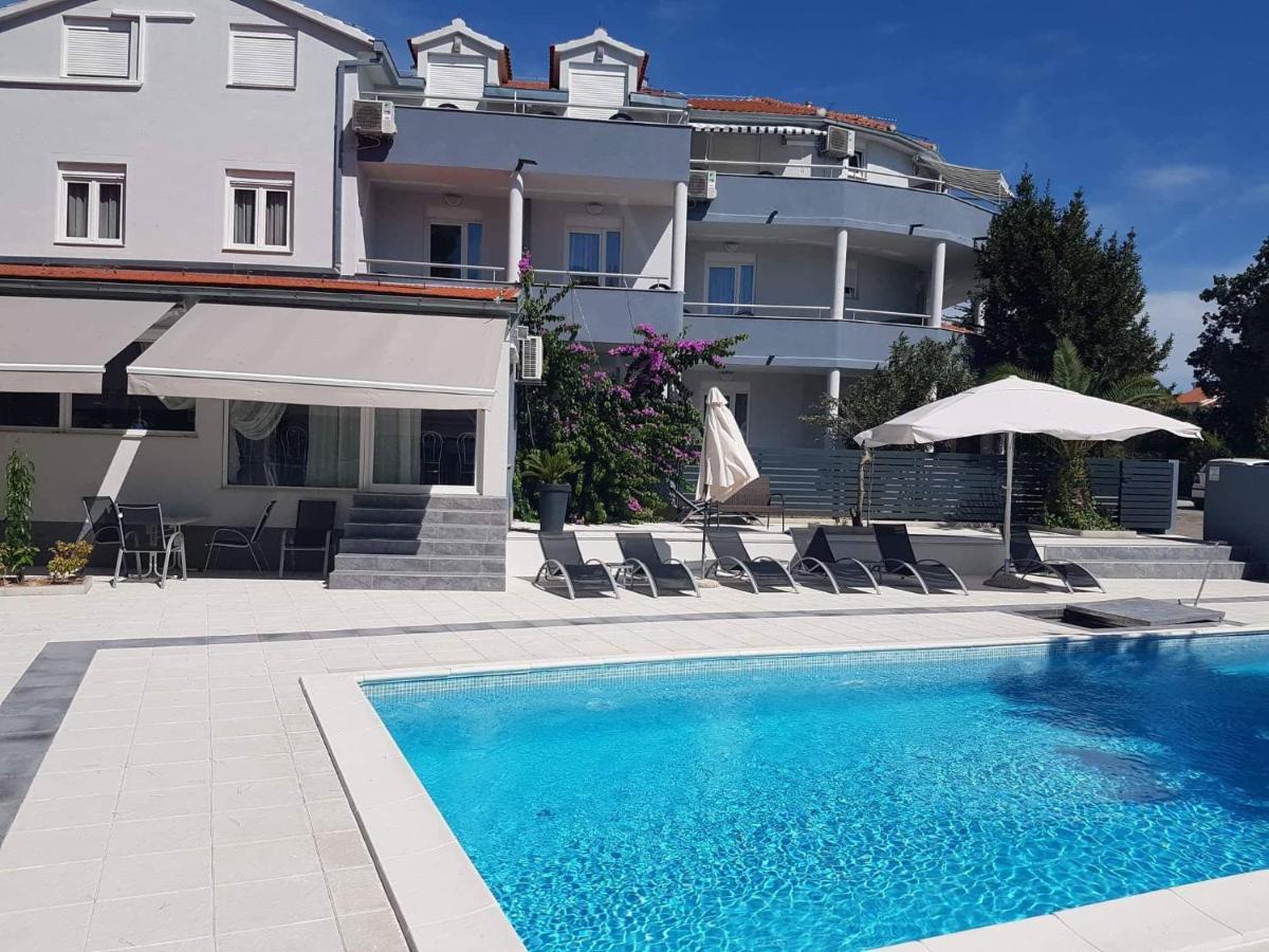 Vila Angeli Vodice Exteriör bild